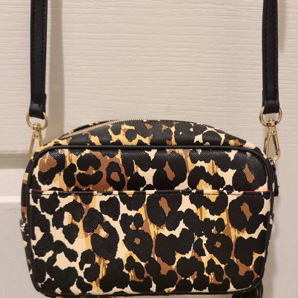 VICTORIA'S SECRET LEOPARD PRINTCROSSBODY BAG - Picture 3 of 13